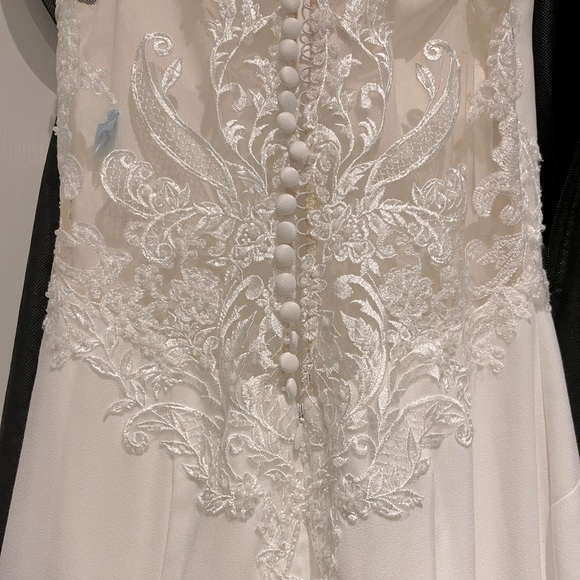 Rosa Clara Carola Wedding Gown Size 2, NWT, un-altered, never worn! - Picture 8 of 17